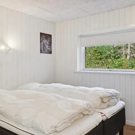 Holiday home Awesome In Vaeggerlose With Kitchen
