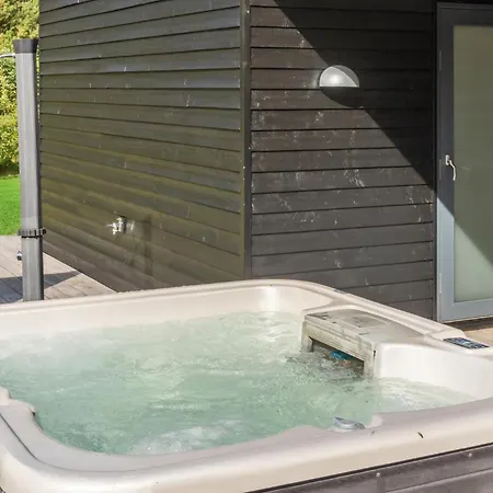 Awesome In Vaeggerlose With Kitchen