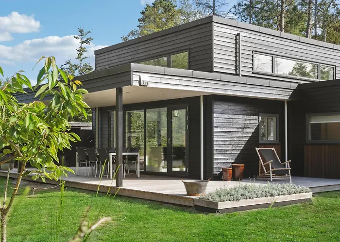 Awesome In Vaeggerlose With Kitchen Casa vacanze Bøtø By