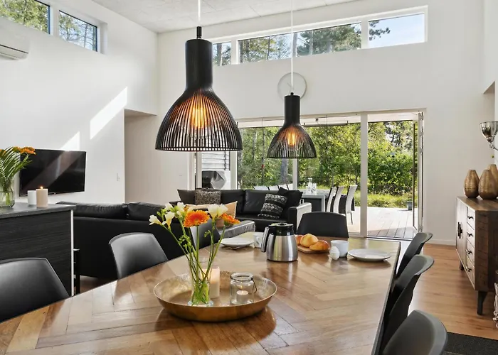 Awesome In Vaeggerlose With Kitchen * Bøtø By